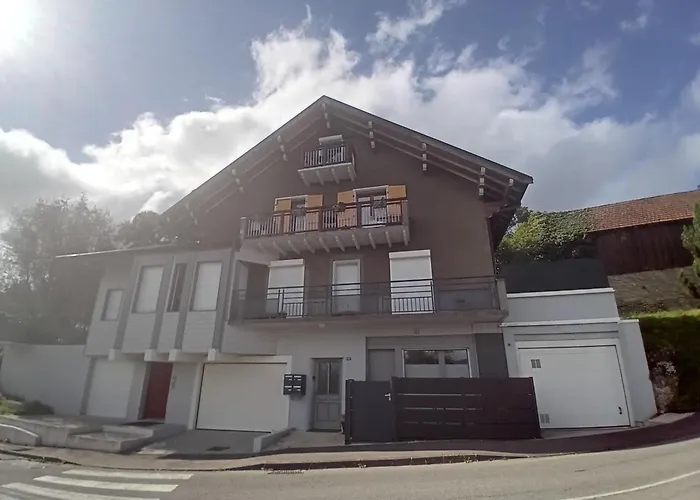 T2 calme et chaleureux au centre du village